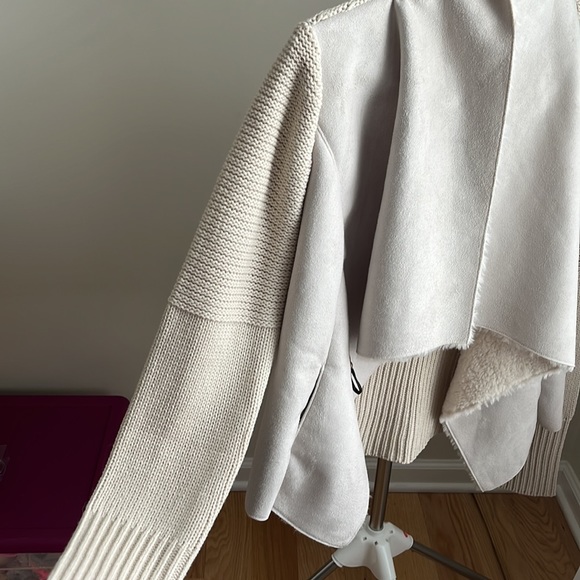 La Cite Acrylic and Wool Knitted Jacket - Picture 6 of 12